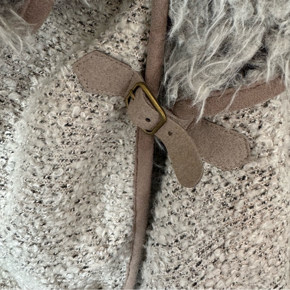 Paper Crane Tan and Brown Sherpa Draped Vest Size Small Buckle Pockets Fall - Picture 4 of 14